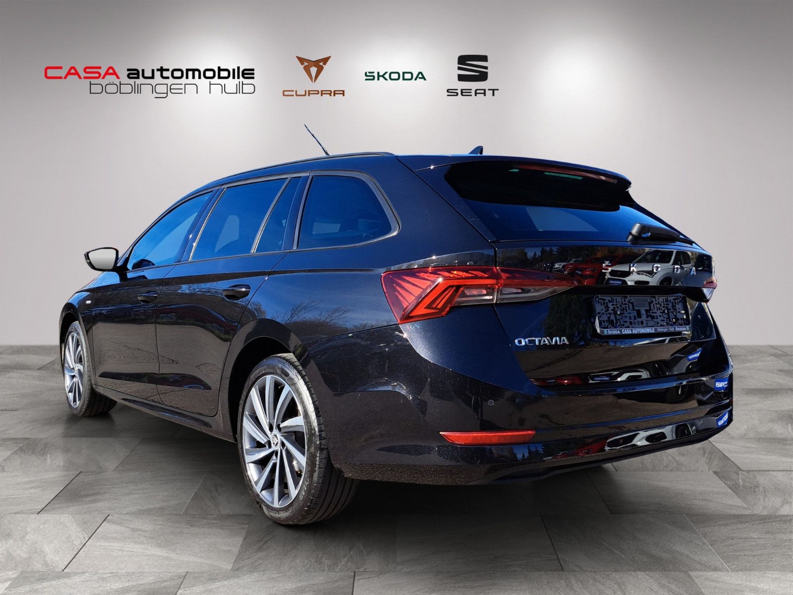 Octavia Combi Tour 2.0 TDI DSG AHK Navi