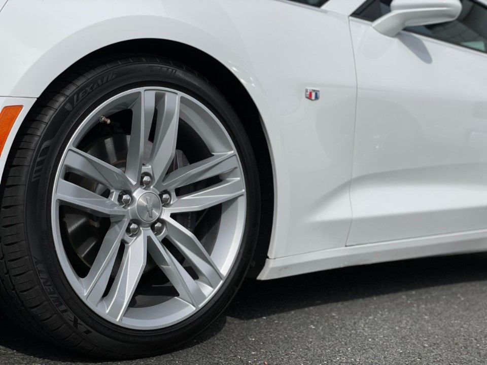 Fahrzeugabbildung Chevrolet Camaro 6.2 SS LT3 Leder belüft. Sitze Schiebed.