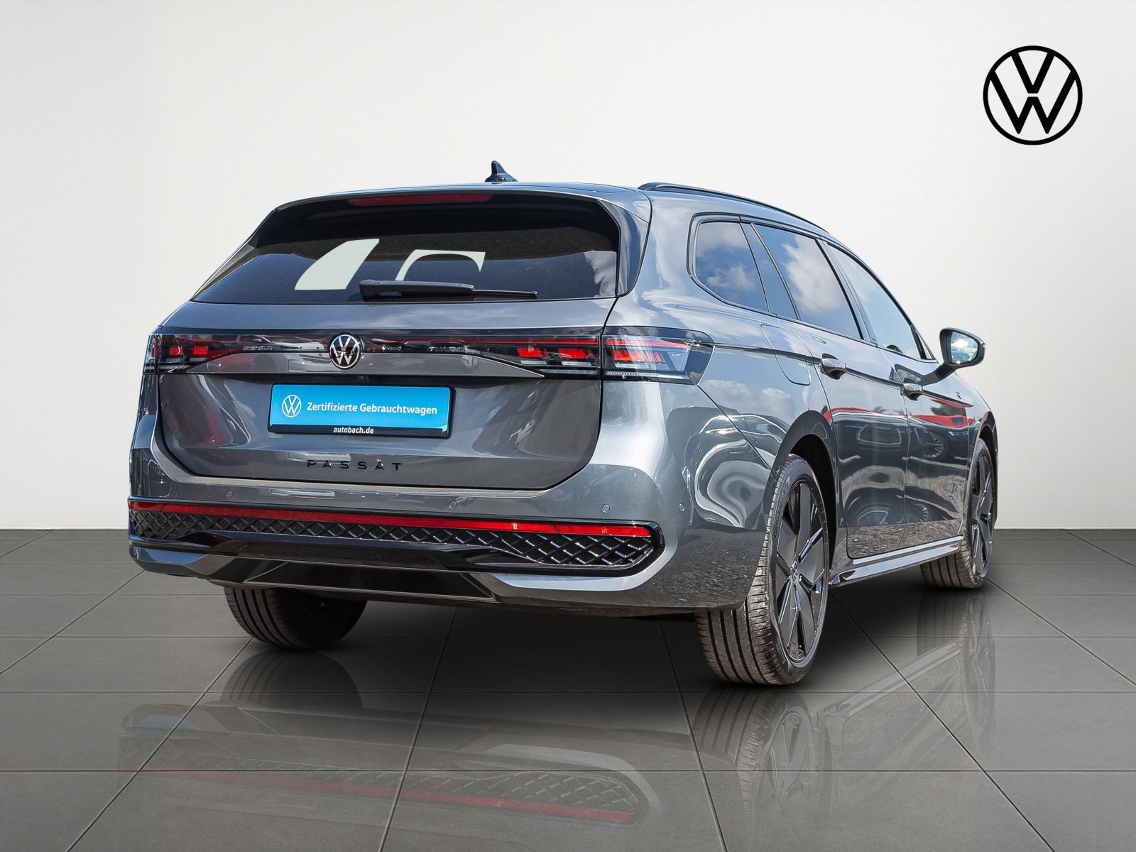 Volkswagen Passat Var. 2.0TDI R-Line 4M DSG Standhzg HuD AH foto 4