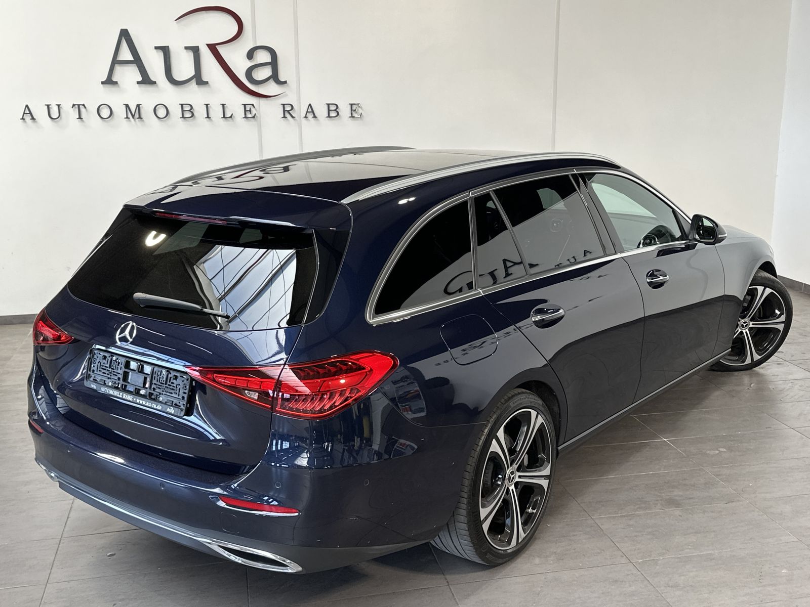 Fahrzeugabbildung Mercedes-Benz C 300d T Avantgarde NAV+LED+PANO+KAM+VC+HUD+19ZO
