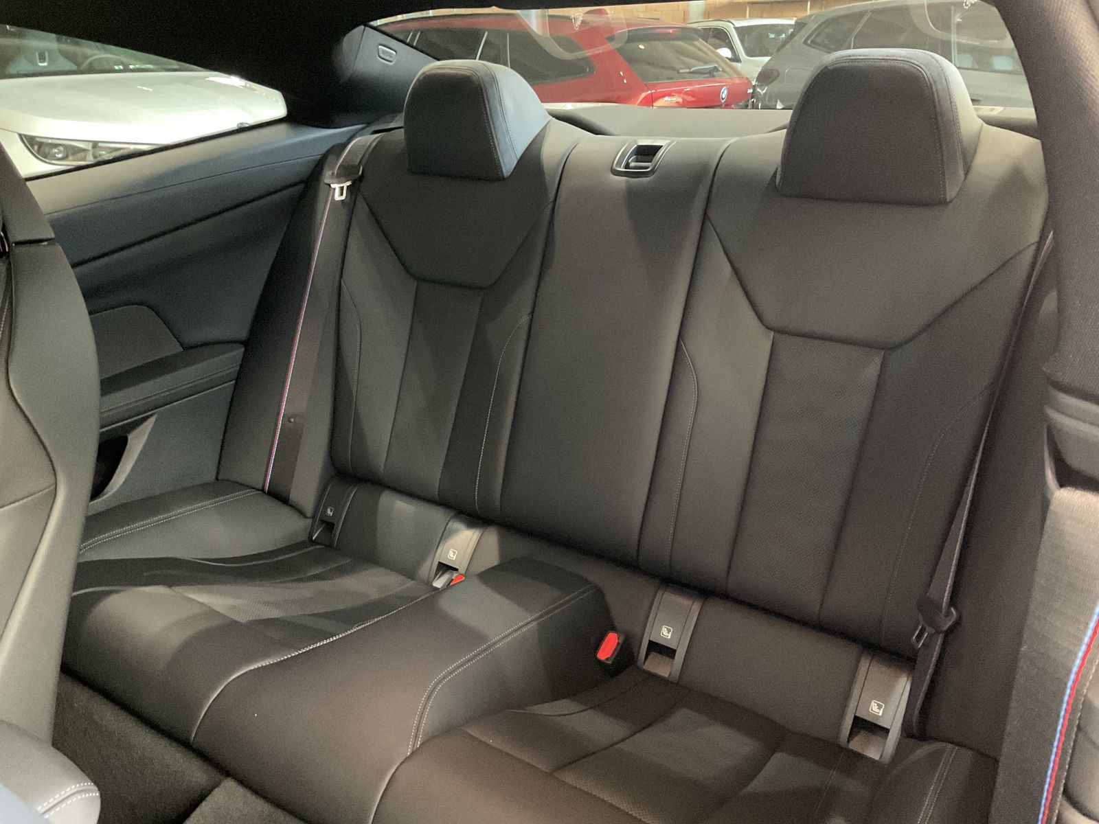 Fahrzeugabbildung BMW M4 Competition Coupé HK HiFi Komfortzg.