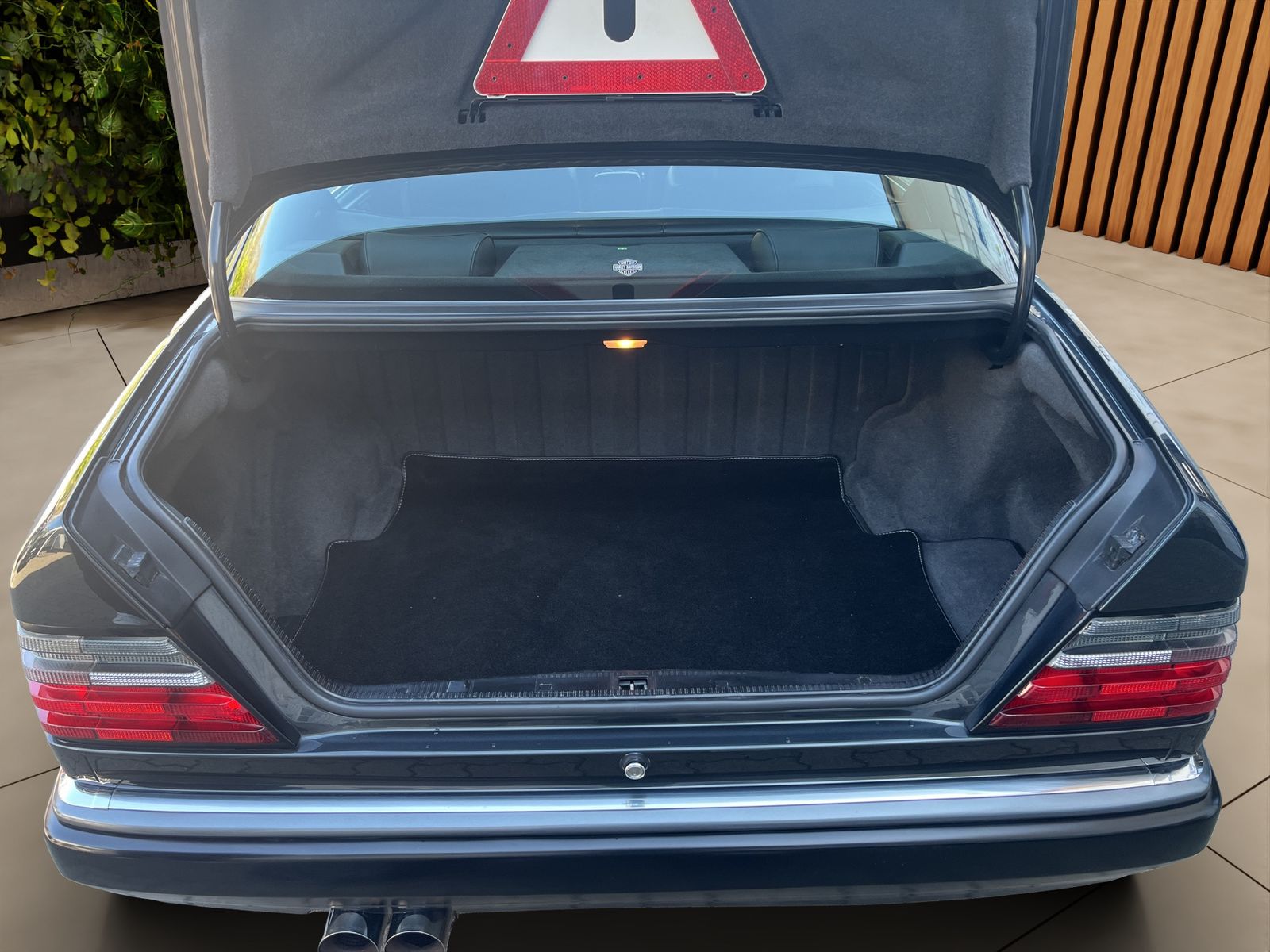 Fahrzeugabbildung Mercedes-Benz E 500 TOP ZUSTAND**SAMMLERFAHRZEUG**