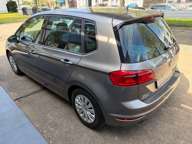 Fahrzeugabbildung Volkswagen Golf Sportsvan VII Autom.+Navi+Kamera+LM+WR+BT+