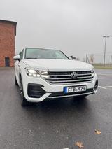 Volkswagen Touareg 3.0 V6 TDI R-LINE *WERKSGARANTIE* - VW Touareg Gebrauchtwagen in München