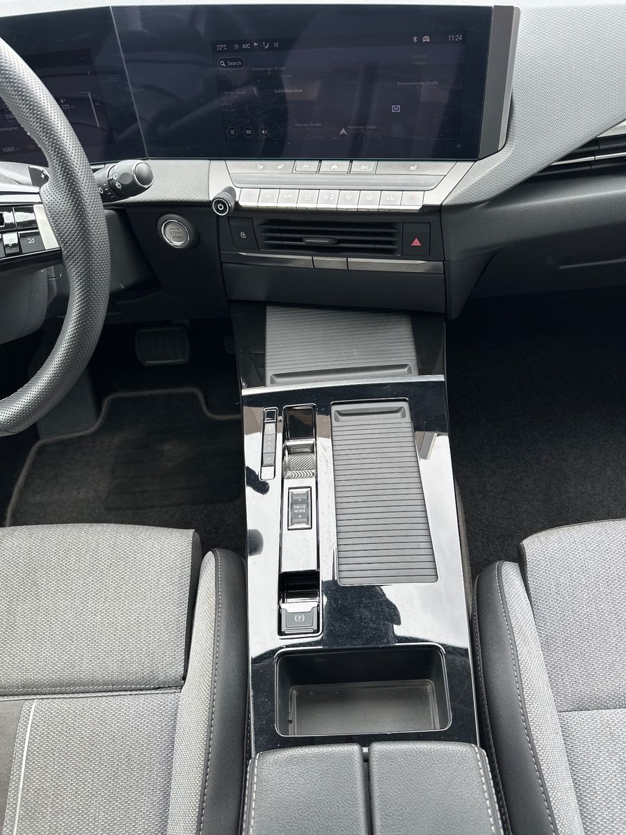 Fahrzeugabbildung Opel Astra SpT 1.5 D Elegance Aut. NAV+LED+KAMERA+SHZ