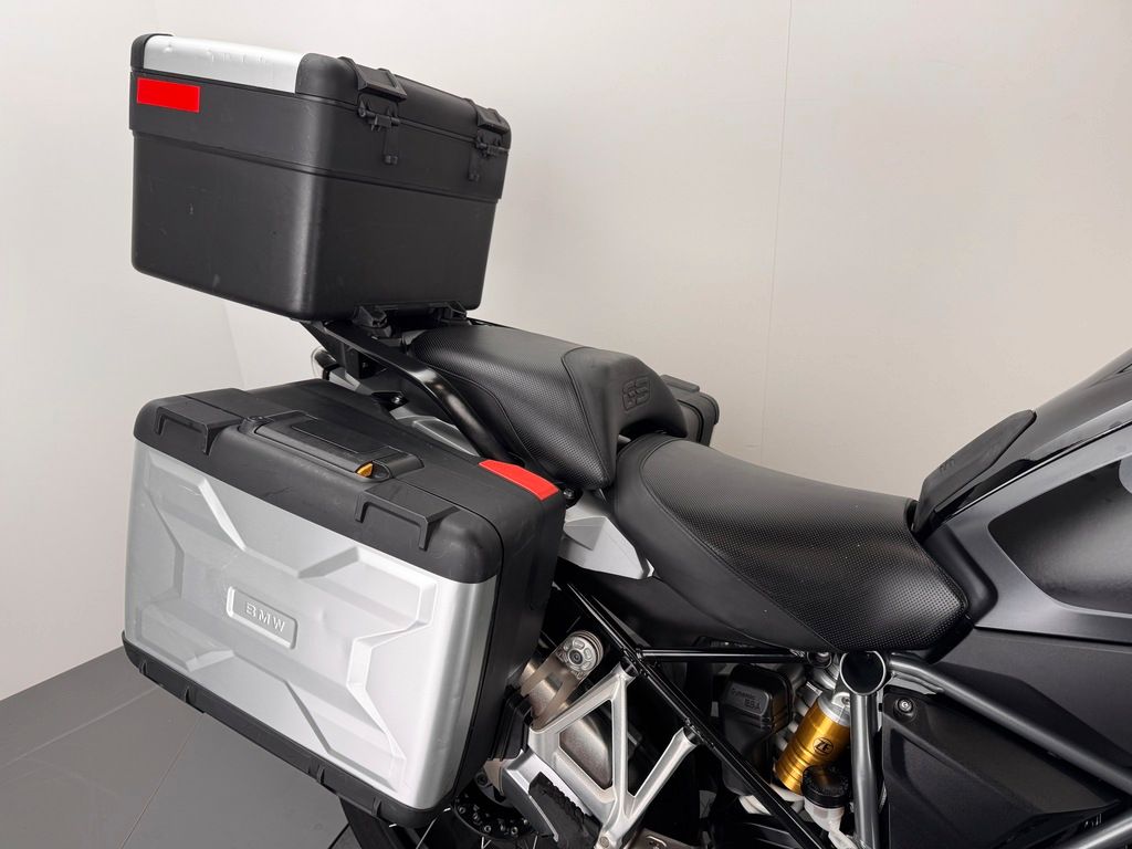 Fahrzeugabbildung BMW R1250 GS TRIPLE BLACK *4 PAKETE *VARIOKOFFER