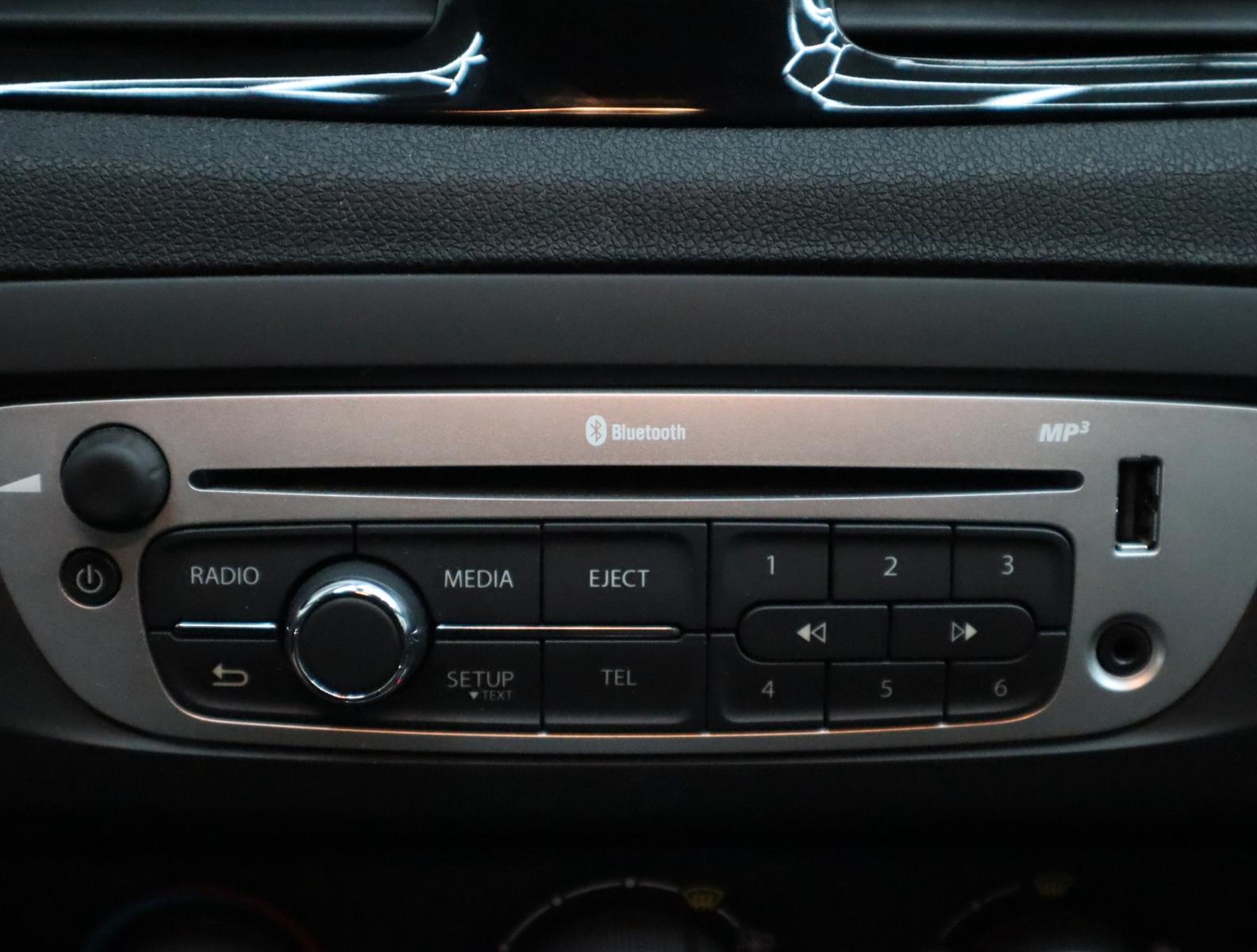 Renault Scenic 2013 — photo 16