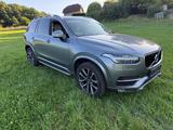 Volvo XC90 T6 AWD Geartronic Momentum Momentum - silberne Volvo XC90