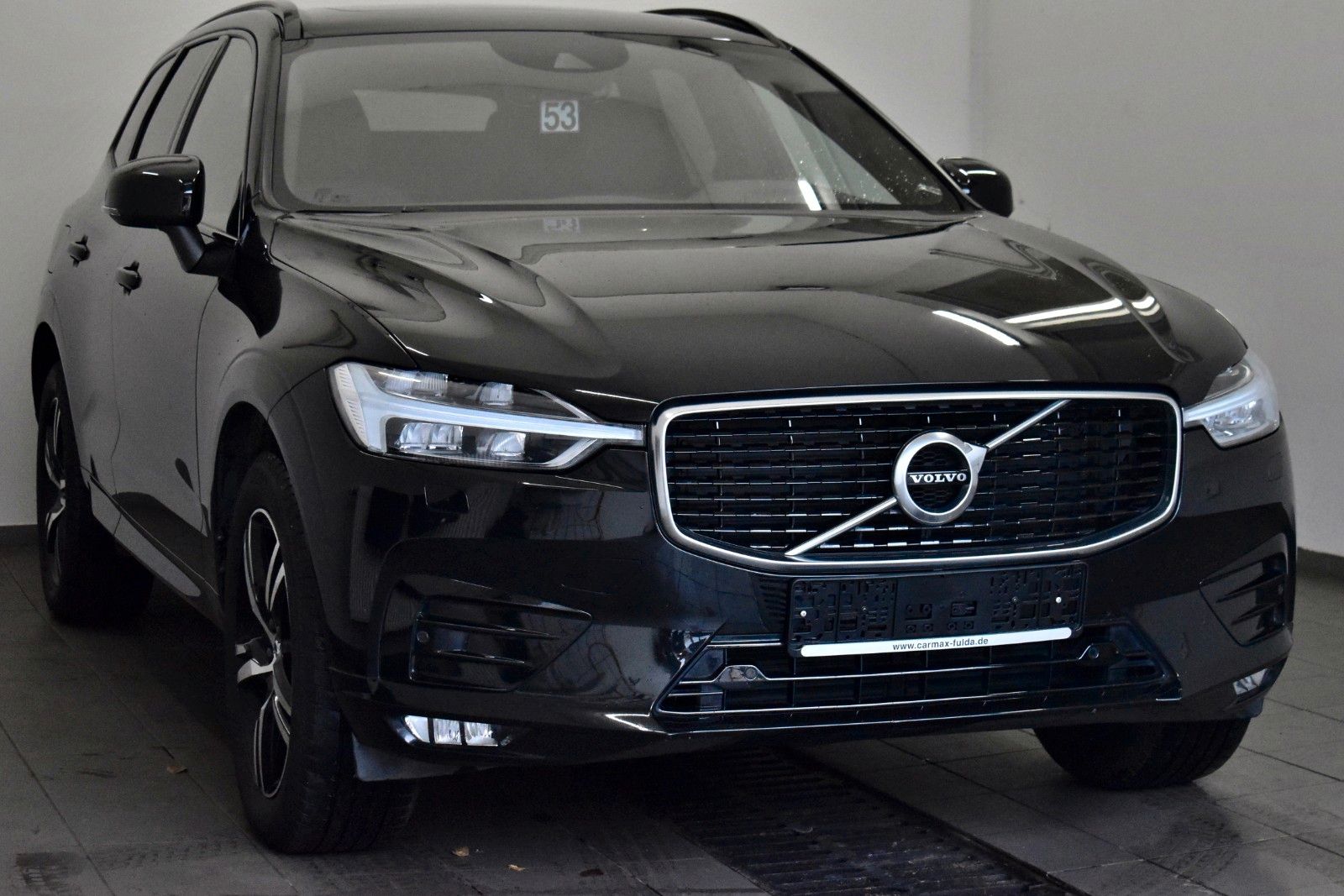 Fahrzeugabbildung Volvo XC60 T4 R Design Leder,Navi,LED,Panorama,SH,ACC