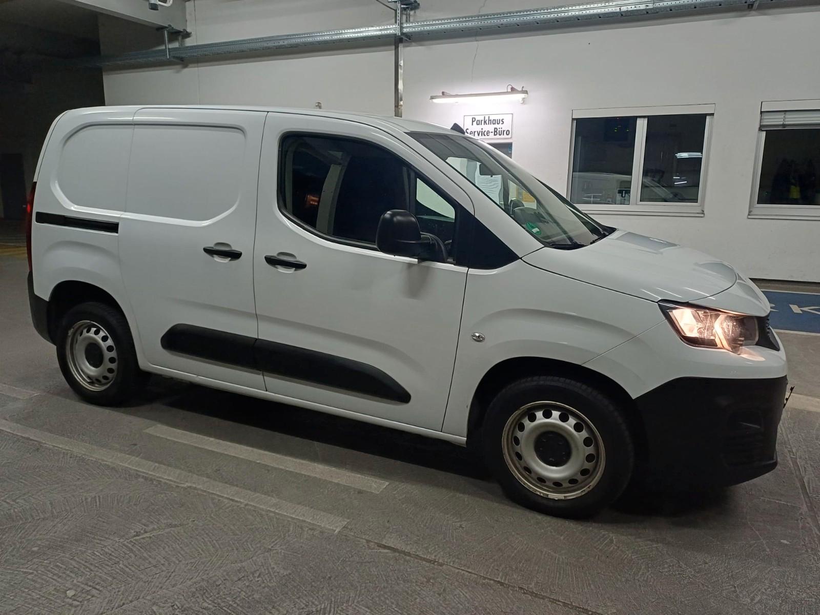 Peugeot Partner Premium L1 Klima*Navi*PDC*Tempomat*SHZ*