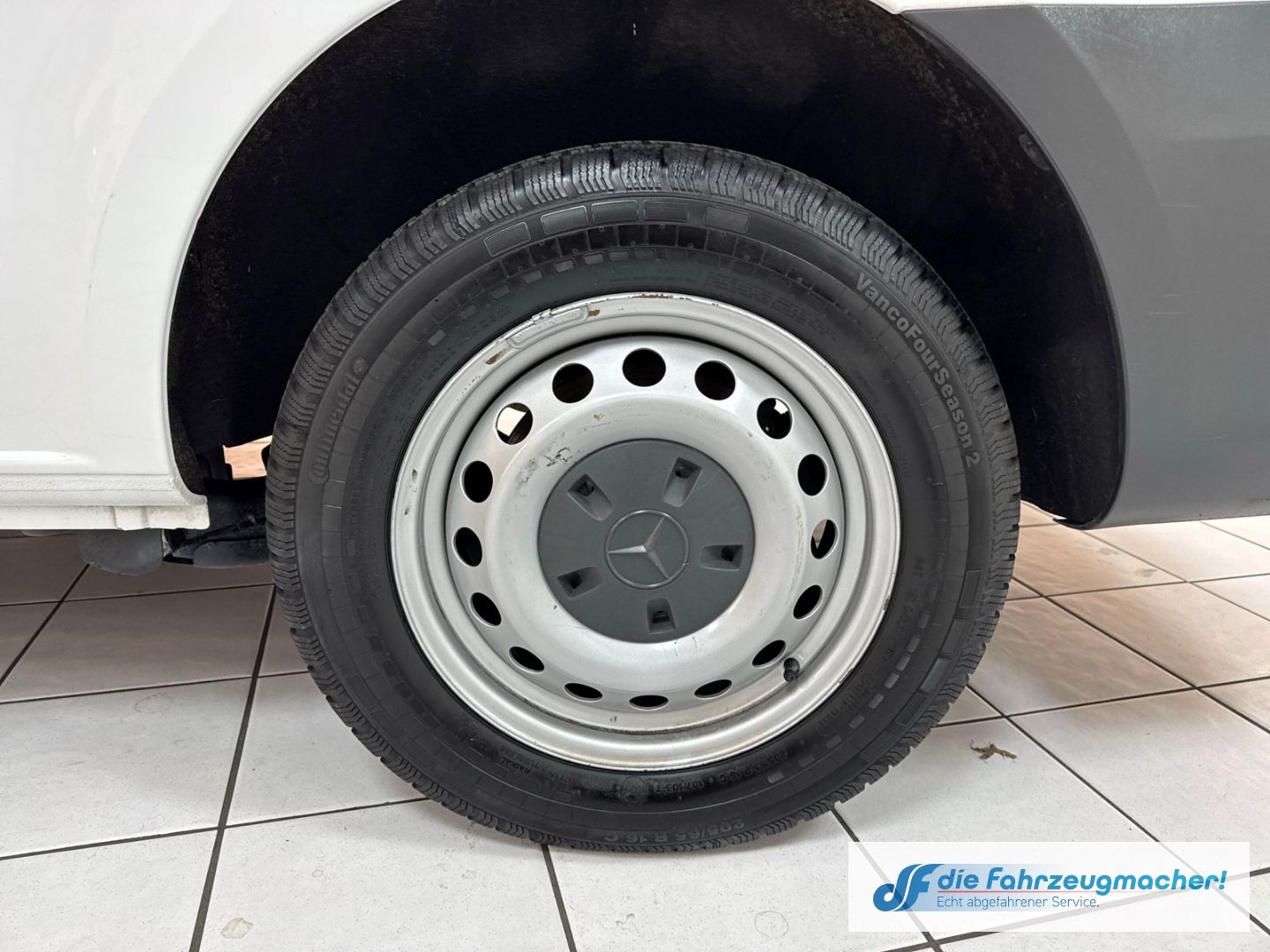 Fahrzeugabbildung Mercedes-Benz Vito Kasten 116 CDI RWD extralang Navi DAB SHZ