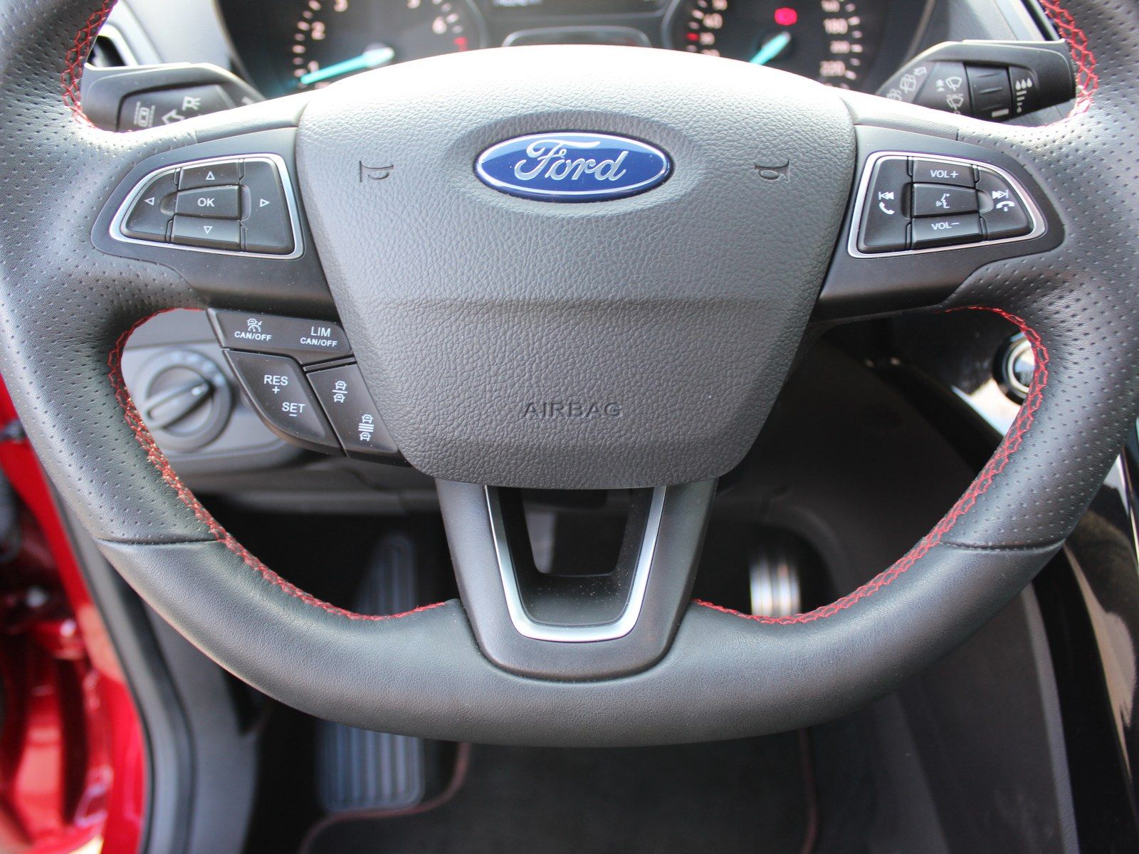 Fahrzeugabbildung Ford Kuga ST-Line 1,5 EcoBoost Start/Stopp