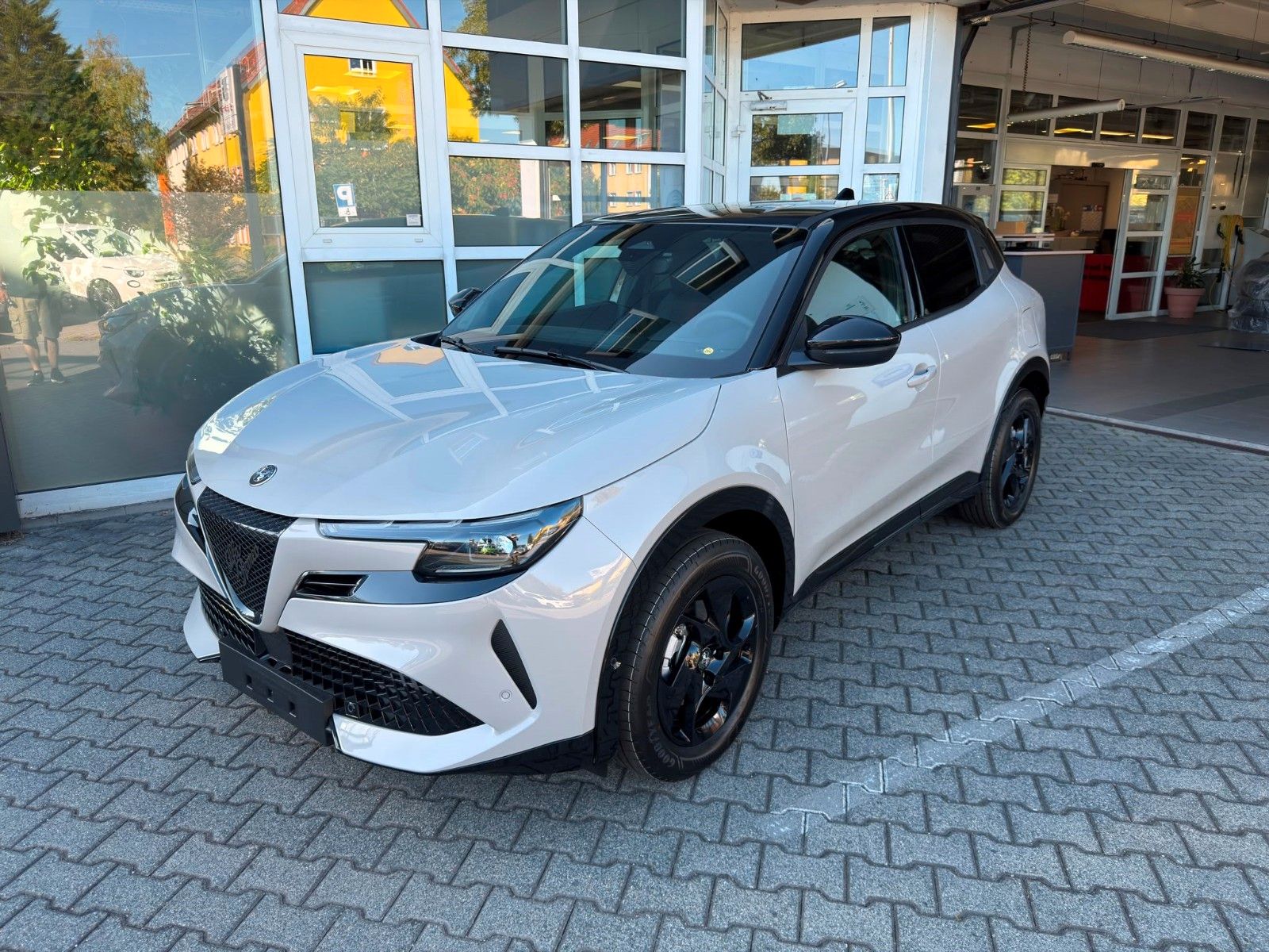 Alfa Romeo Junior 1.2 MHEV VGT 100kW e-DCT6 Ti