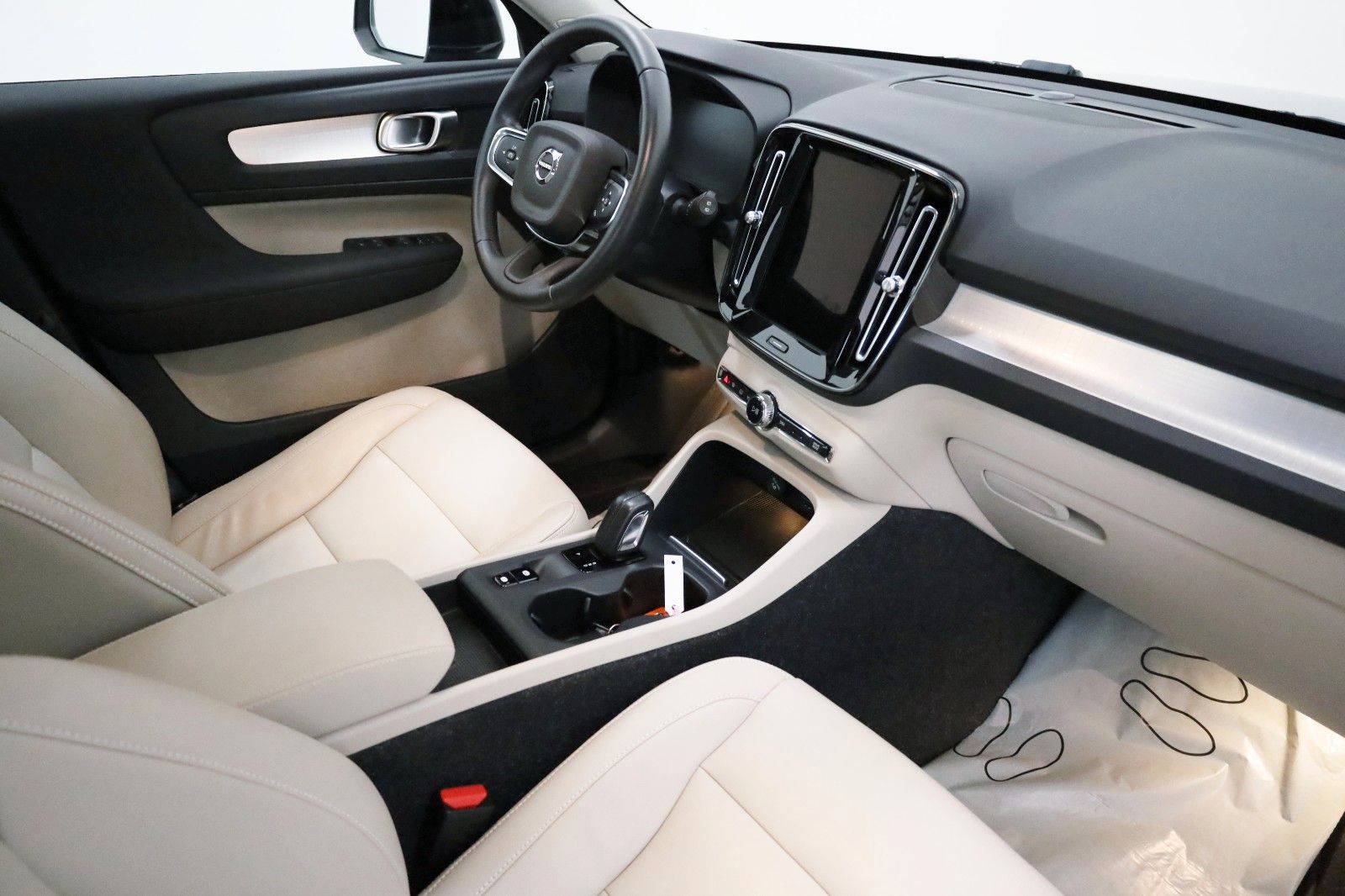 Fahrzeugabbildung Volvo XC40 T5 Inscription,Leder,Navi,LED,4xSH,Kamera