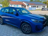 BMW iX1 xDrive30 - Sport- & Innovationspaket - BMW iX1 von privat