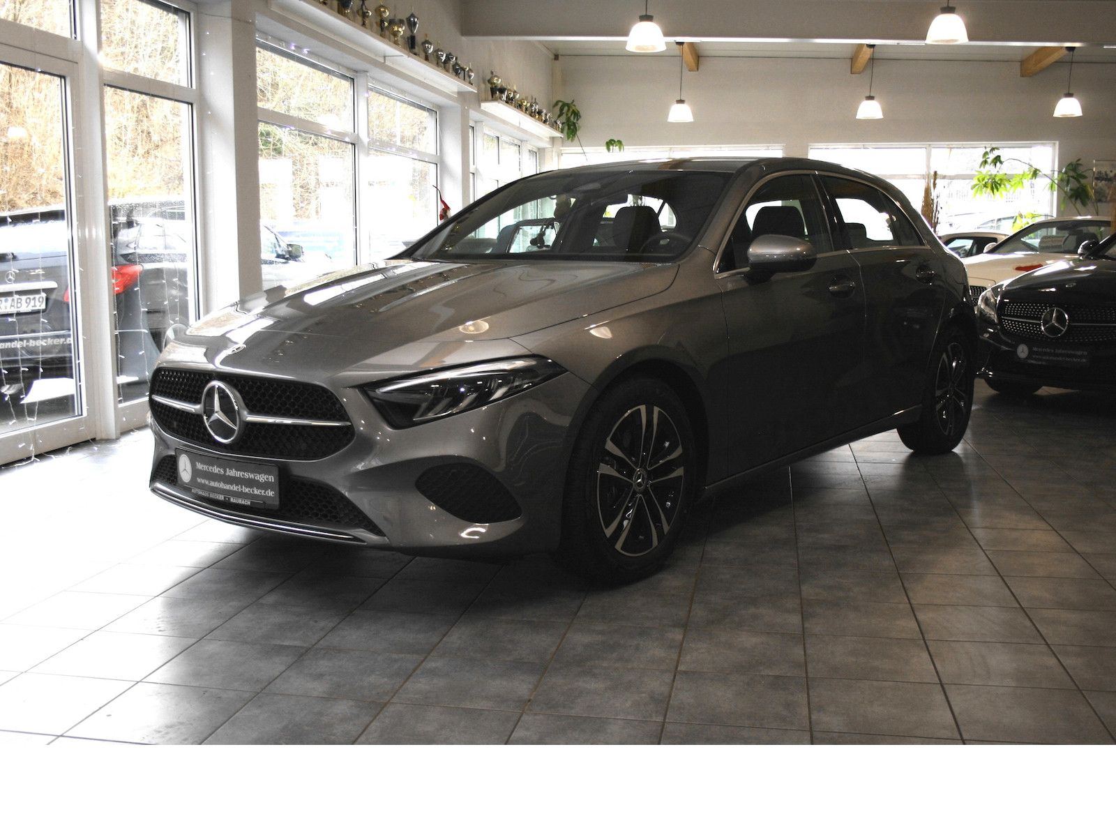 Fahrzeugabbildung Mercedes-Benz A 180 Progres. Advanced *Volldigitales Display*D