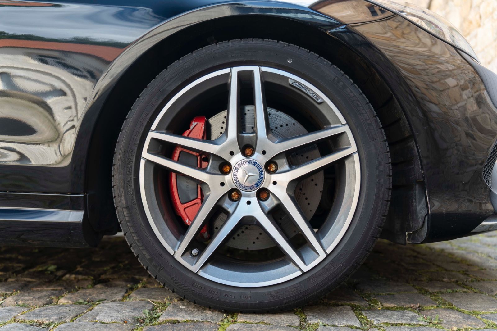 Fahrzeugabbildung Mercedes-Benz E 550 Cabriolet AMG-LINE ACC H&K LED KAM TOTW