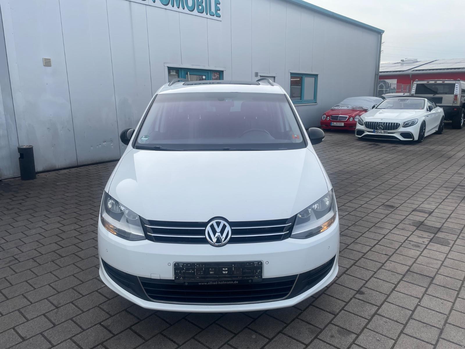 Volkswagen Sharan Match - 7 Sitzer-Pano-Navi-AHK-SHZ-Tempo.