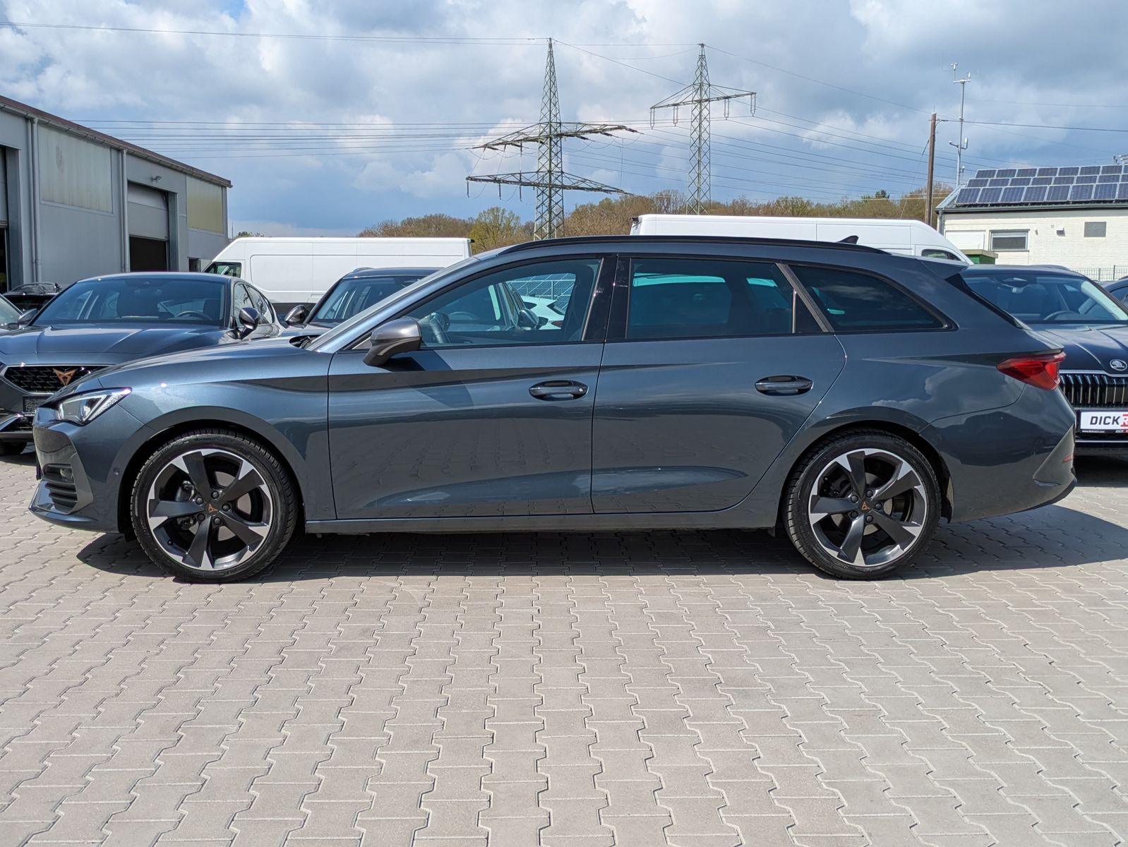 Fahrzeugabbildung CUPRA Leon 1.5 eTSI DSG MATRIX-LED*ACC*APP*KAMERA*18"