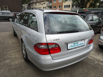 Mercedes E 200 - 3