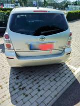 Toyota Ich bitte eine Toyota Corolla Verso - Toyota Corolla Verso mit Diesel-Antrieb