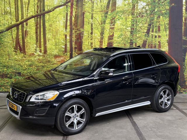 Volvo XC60 2.4 D5 AWD Summum Plus 215 PK Automaat Pano