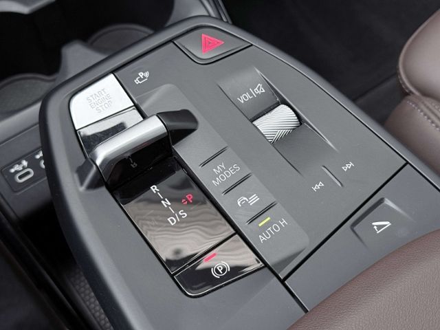 BMW X1 xDrive Panorama Sportsitz AHK adap.LED Drivin foto 13