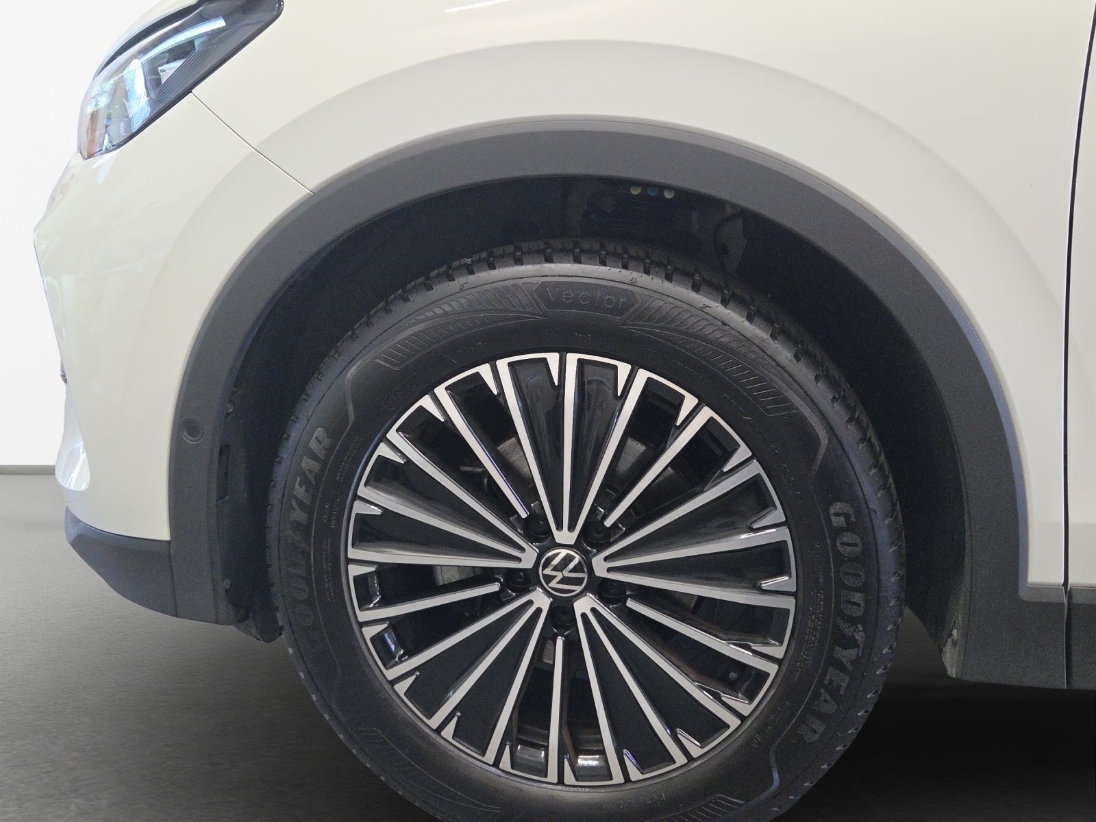 Volkswagen Tiguan - Bild 14