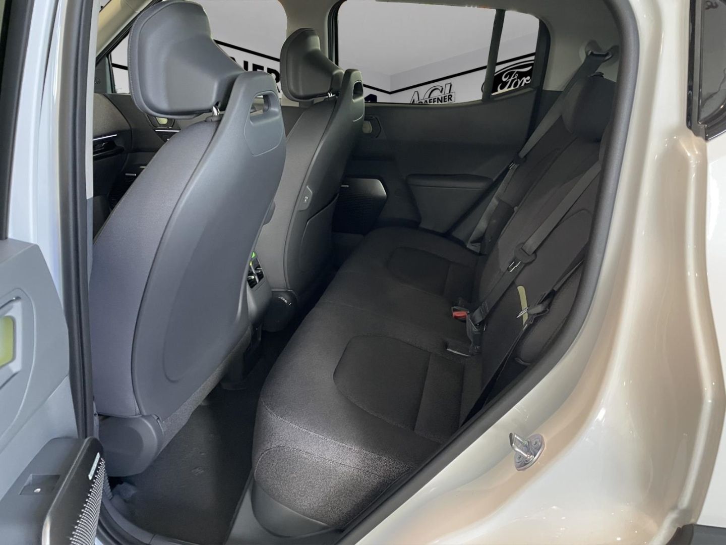Fahrzeugabbildung Kia EV2 108 kW Earth Navi LED Harman/Kardon Tempomat