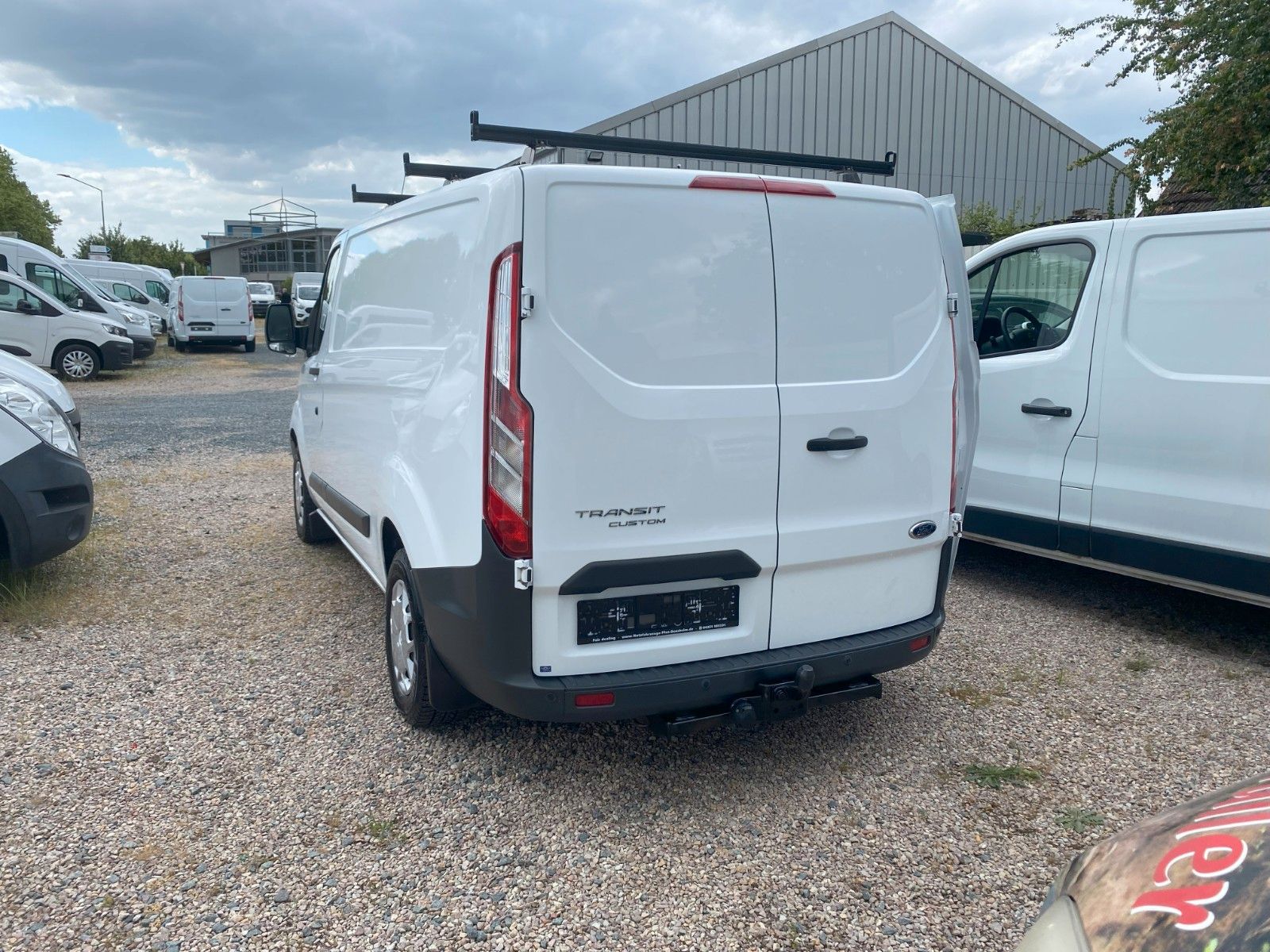 Fahrzeugabbildung Ford TransitCustomKasten270 L1 TrendAHKRegale,61563Km