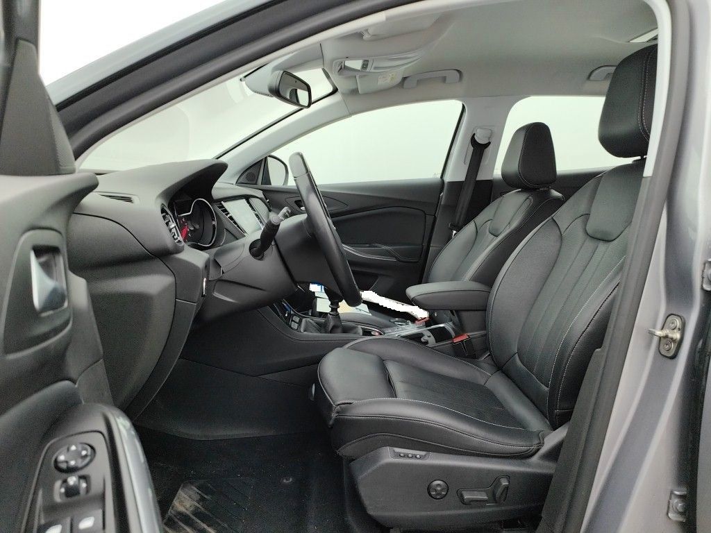 Fahrzeugabbildung Opel Grandland X 1.2T INNOVATION NAVI/LEDER/4xSHZ/LHZ