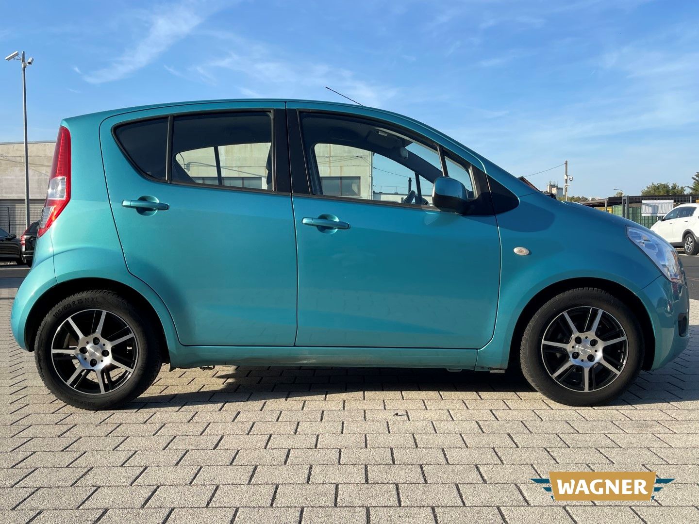 Fahrzeugabbildung Suzuki Splash Club Automatik Sitzheizung Klimaanlage