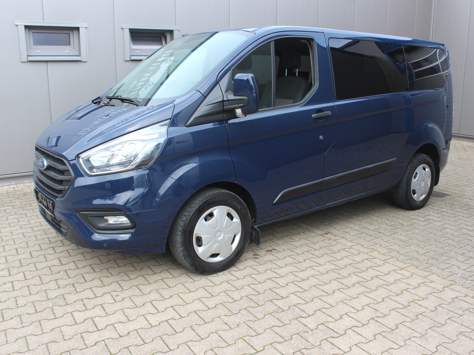 Fahrzeugabbildung Ford Transit Custom 320 L1 Trend