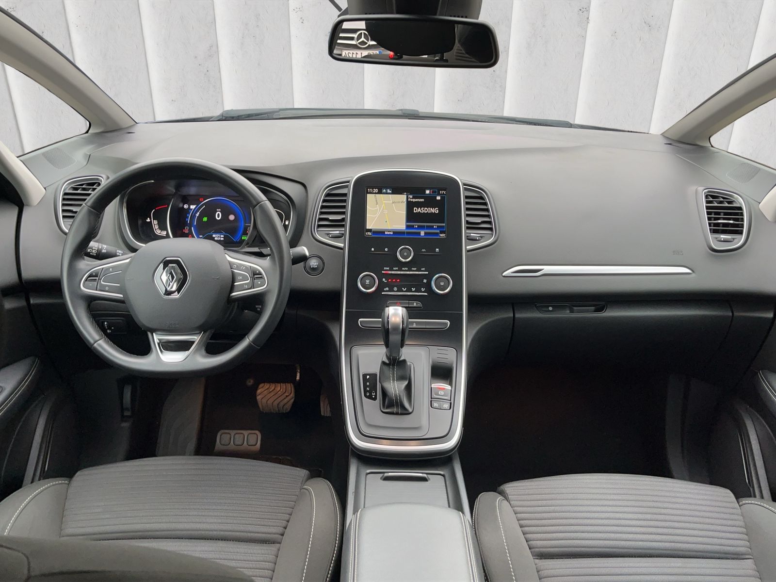 Fahrzeugabbildung Renault Grand Scenic *7-Sitzer*Navi*Kamera*PDC*Keyless**