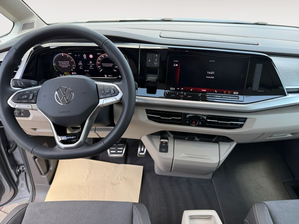 Fahrzeugabbildung Volkswagen T7 Multivan eHybrid 4MOTION LÜ Energy Panorama