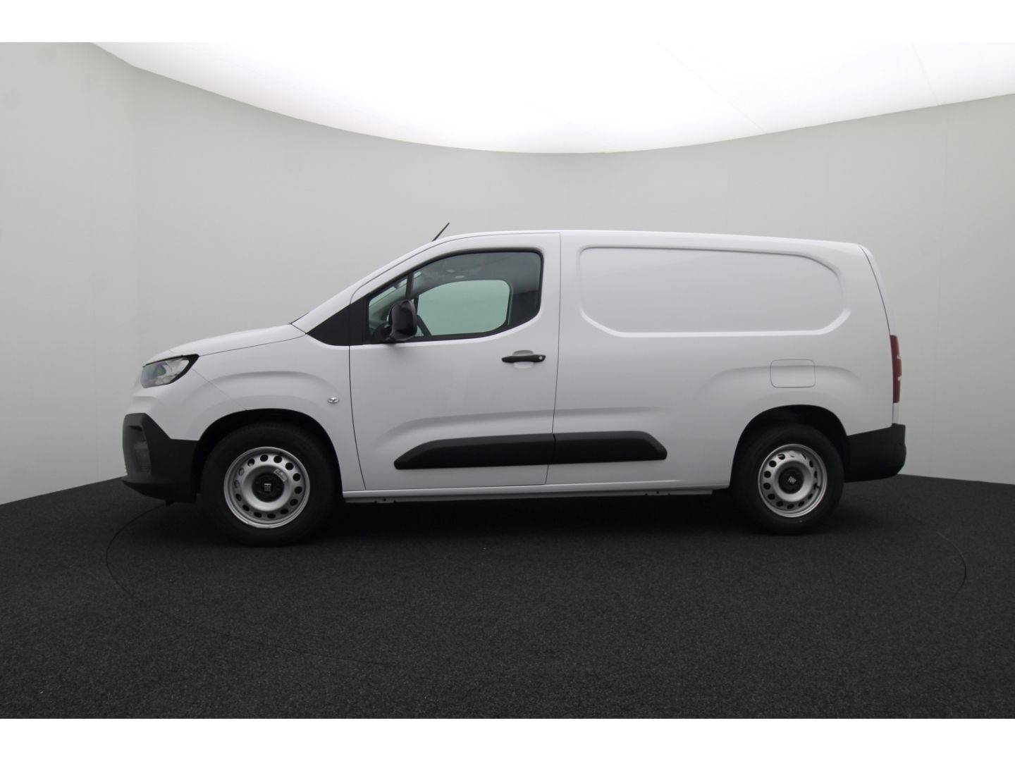 Fahrzeugabbildung Fiat Doblo E- Kastenwagen XL 100 kW digit.Rückspiegel