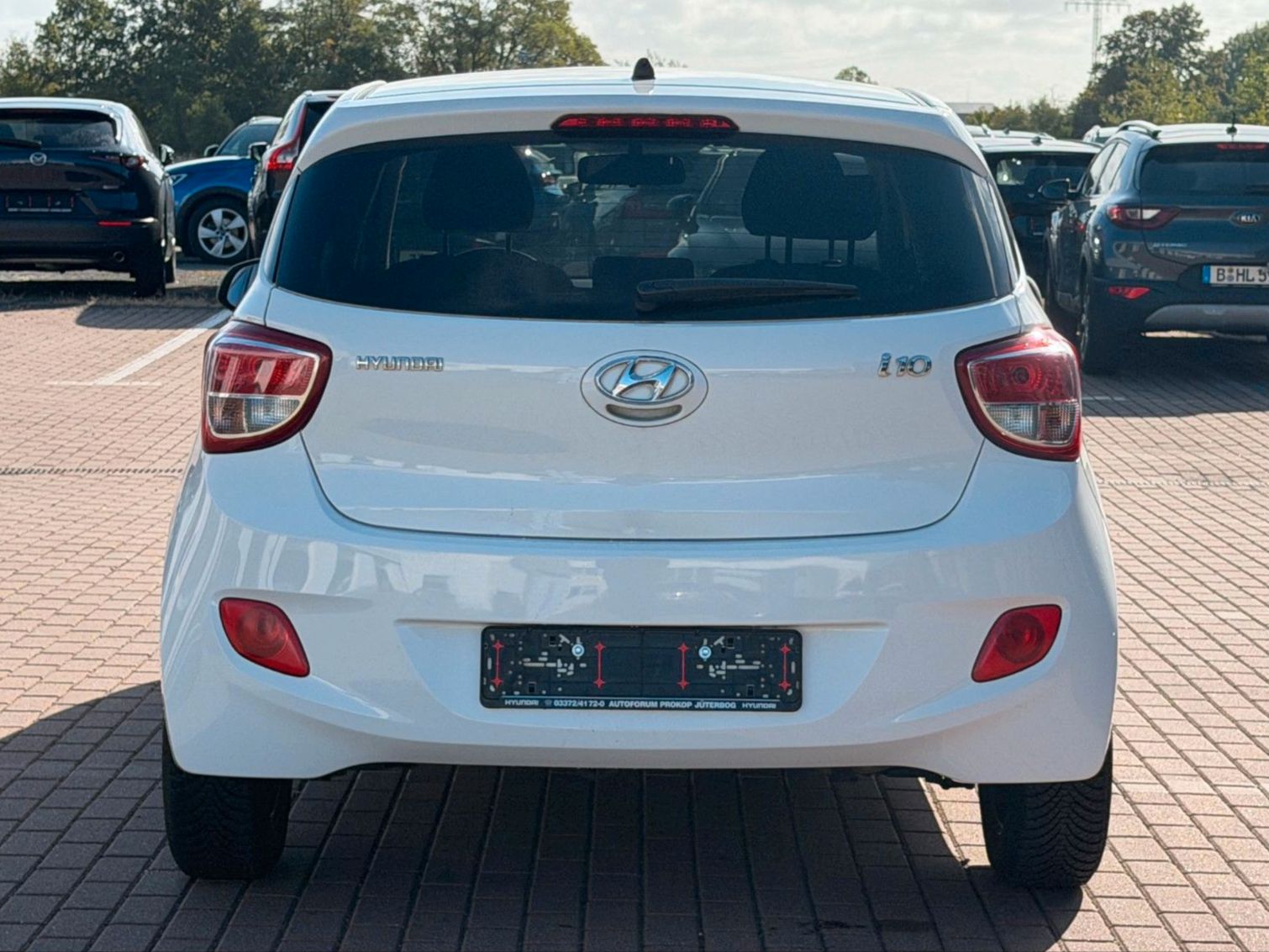 Fahrzeugabbildung Hyundai i10 1.0 Passion *Klima*Allwetter*Isofix*USB*AUX*