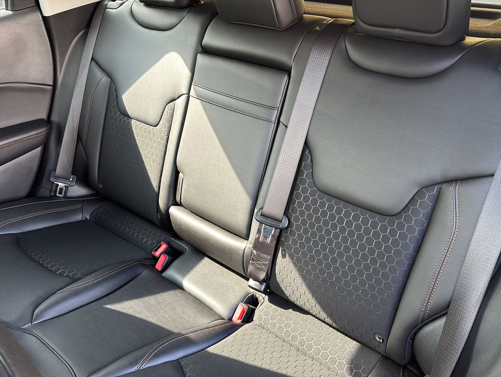 Fahrzeugabbildung Jeep Compass Limited FWD