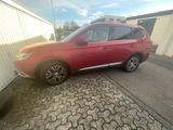 Mitsubishi Outlander 2.2 DI-D Edition 100+ 4WD Automati... - Mitsubishi Outlander von privat