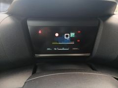 ë-C4 Limousine Feel 136 ë-C4 Limousine Feel 136