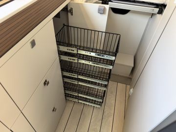 Westfalia Columbus 600 E 140 PS Winterpaket SOLAR Markise