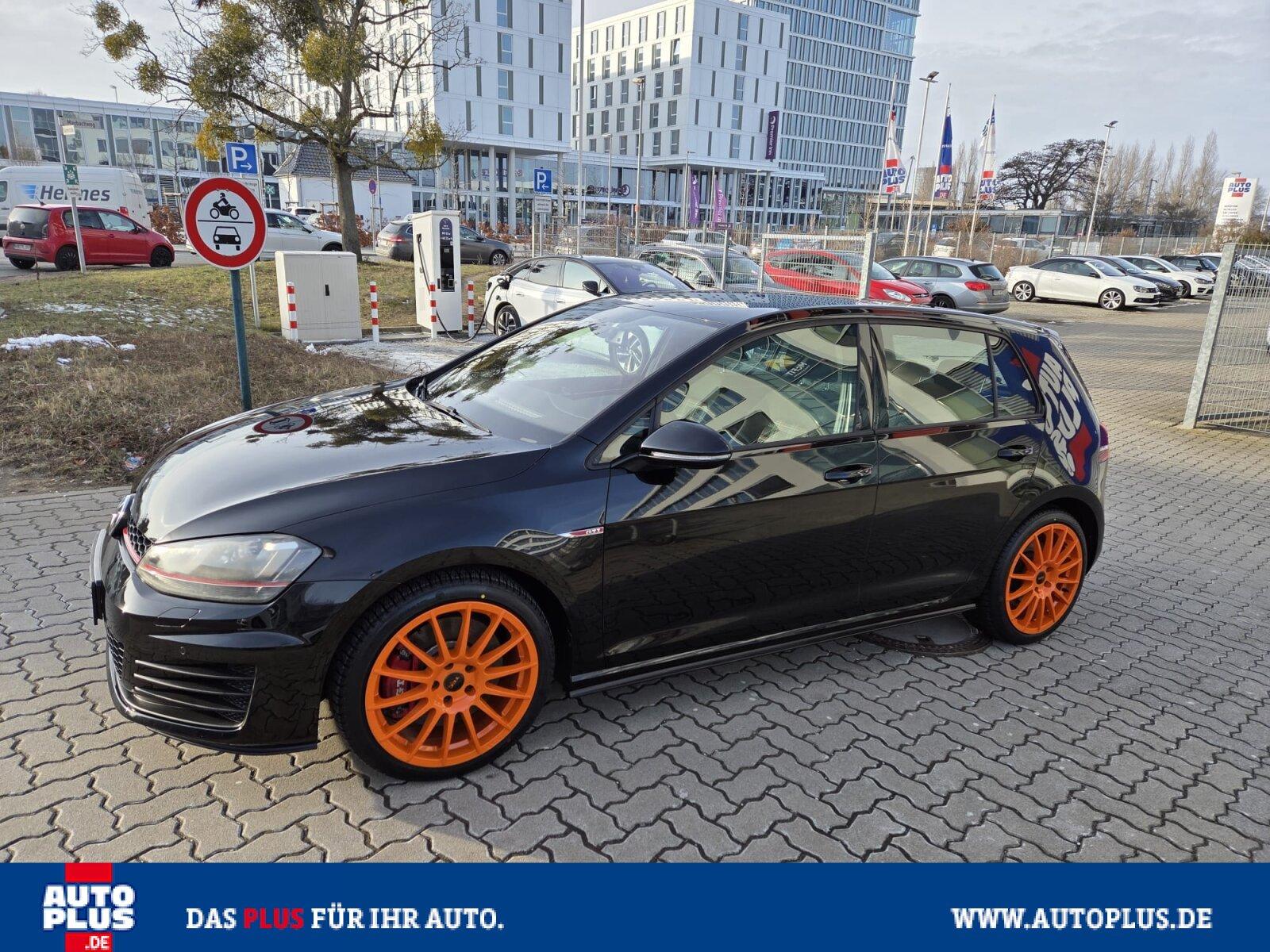 Volkswagen Golf GTI Performance PDC+SITZHZG+XENON+1. HAND+G