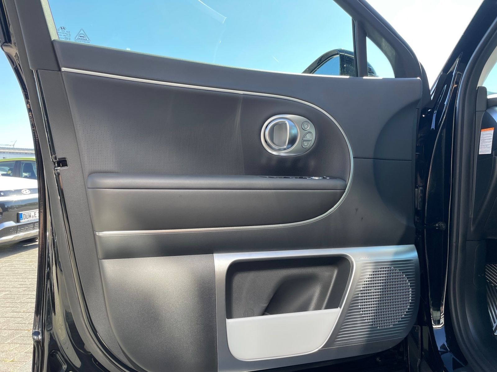 Fahrzeugabbildung Hyundai IONIQ 9 UNIQ 110 kWh 4WD 6-Sitzer Panno Relax
