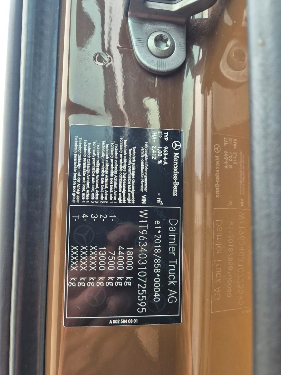 Fahrzeugabbildung Mercedes-Benz Actros 1848 LS Öl-Retarder Standklima BigSpace