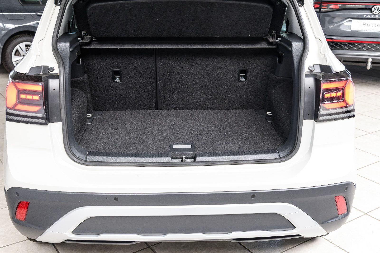 Fahrzeugabbildung Volkswagen T-Cross Life 1.0 TSI DSG LED+SHZ+ACC+APP+5 J.GAR