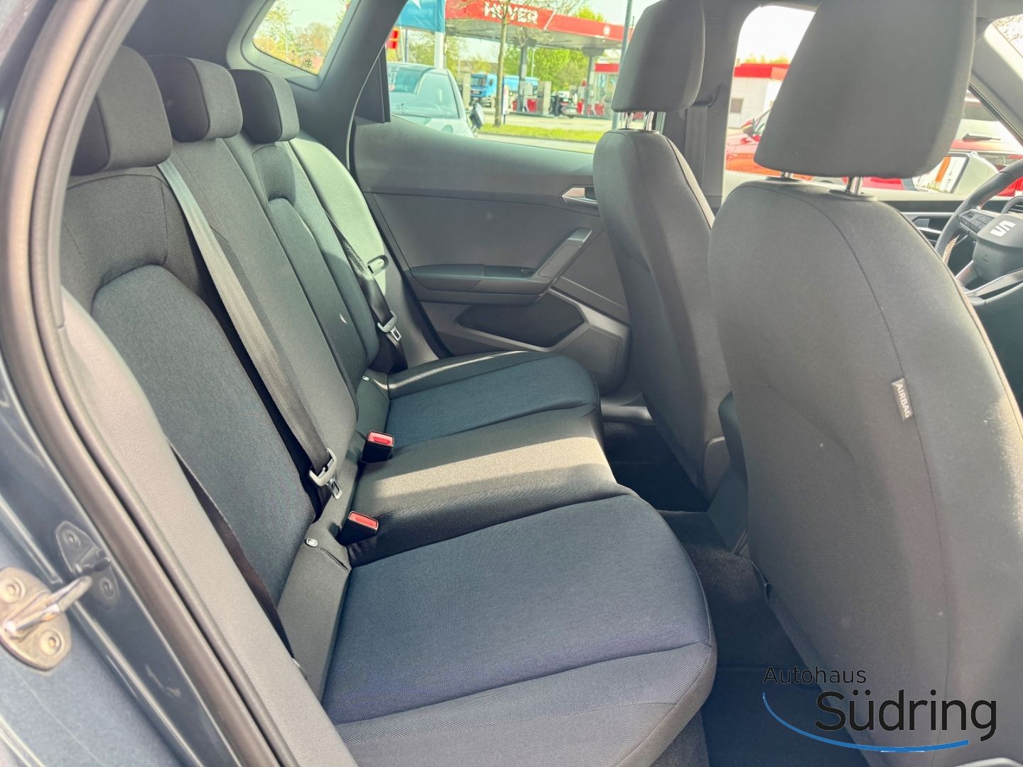 Arona 1,0 TSI FR DSG AHK Navi Rückfk. ACC