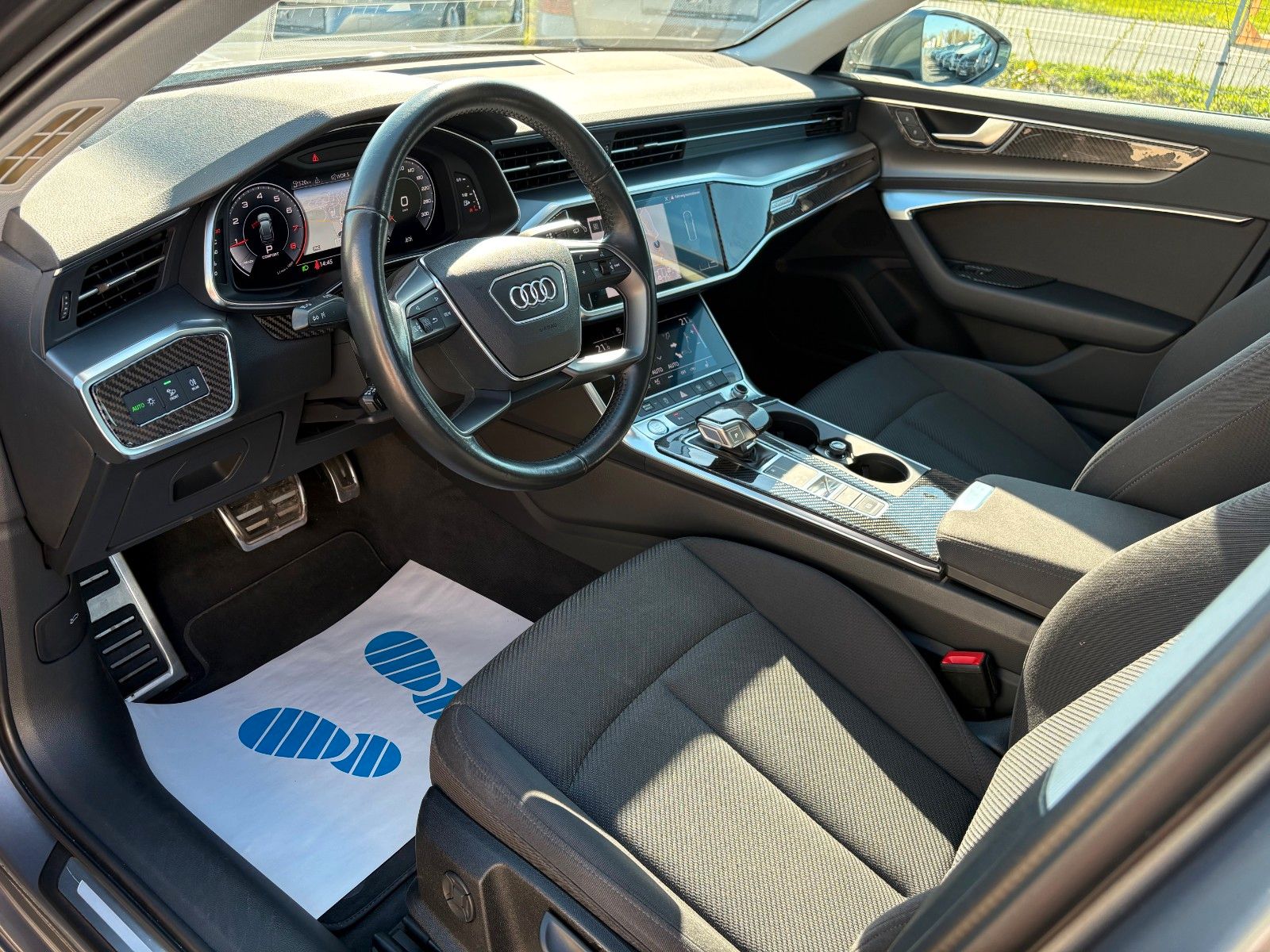 Fahrzeugabbildung Audi A6 Avant 45 TFSI quattro Aut. Navi LED Pano AHK