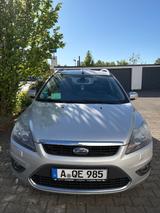 Ford Focus 2,0TDCi DPF Ghia Turnier Ghia - Ford Focus aus 2009: Ghia