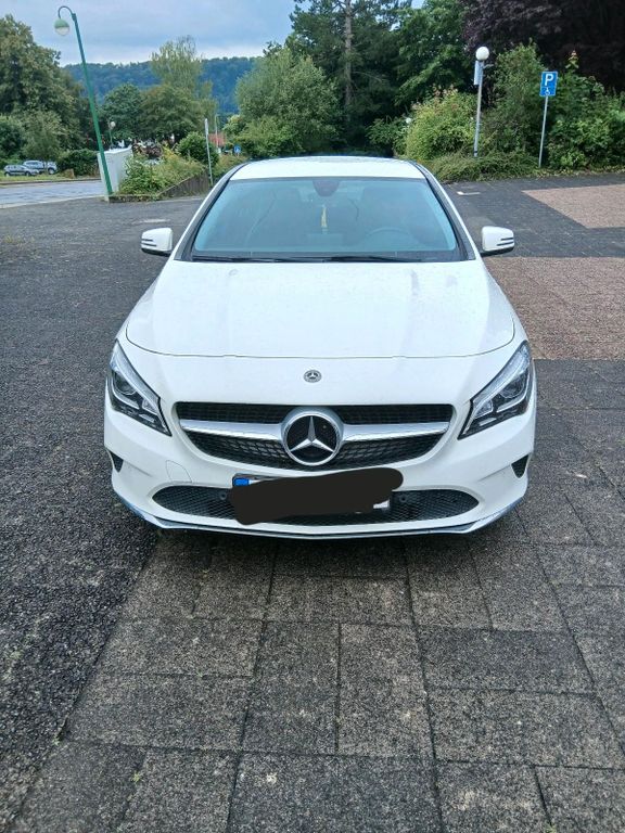 Image of Mercedes-Benz CLA 200 Shooting Brake