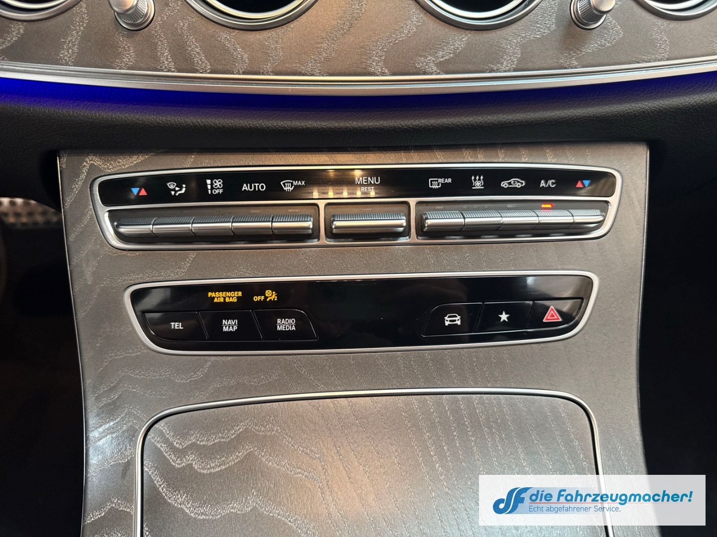 Fahrzeugabbildung Mercedes-Benz E 300 -Klasse EU6d  Sportpaket Niveau Digitales